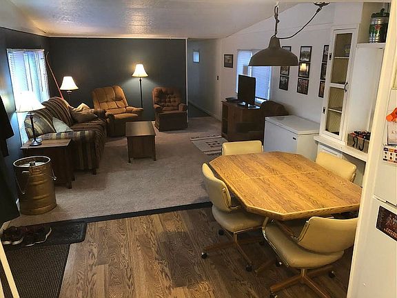 3rd image of 207 Mulberry Blvd
