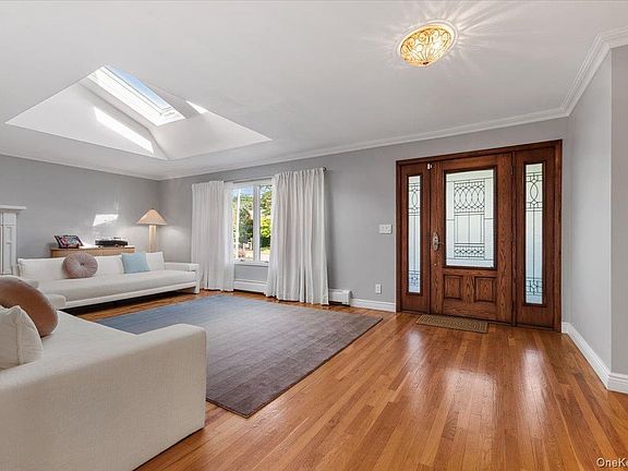 4th image of 18 Hickman Street