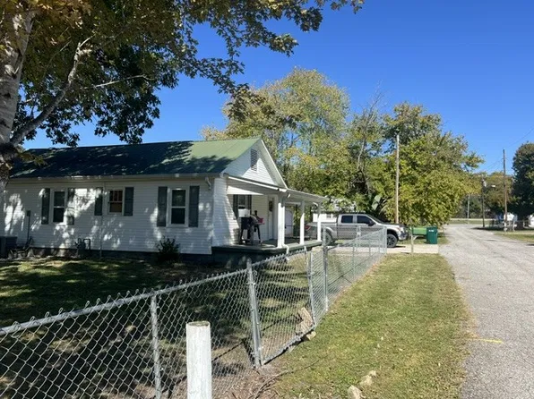 108 Merideth Ave, Waverly, TN 37185