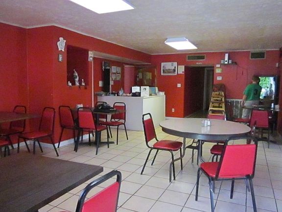 4th image of 109 W Main St