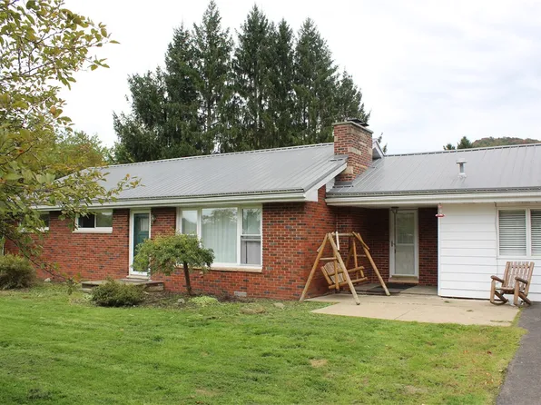 4 Tari Ln, Lewis Run, PA 16738