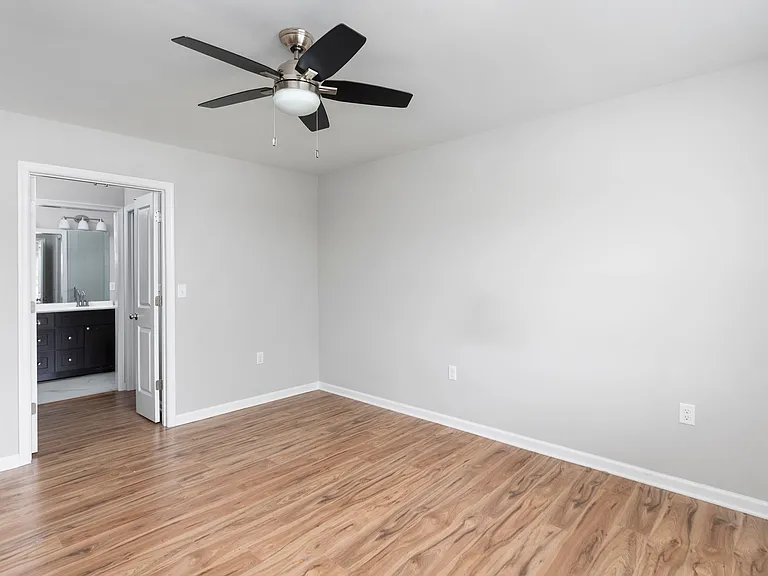 209 Spring Run Ln — Photo 9