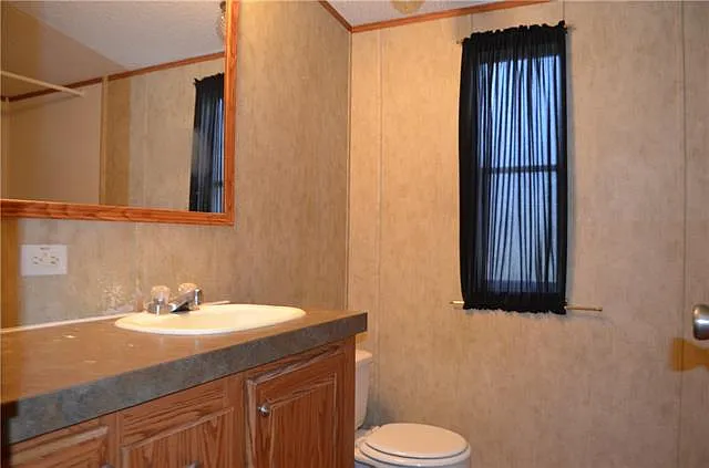 126 Robert St — Photo 7