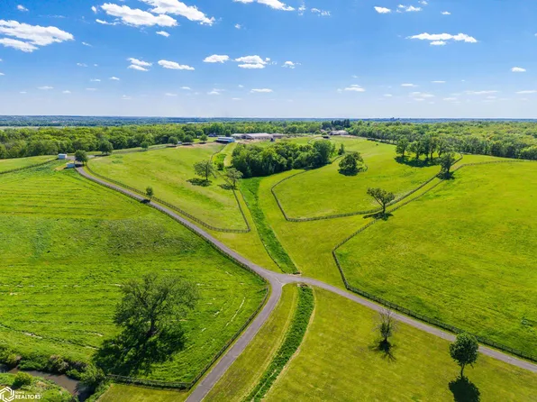 7820 SE Vandalia Dr, Runnells, IA 50237