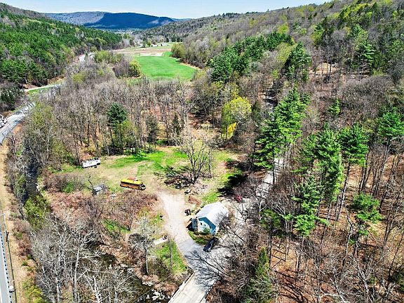 5th image of 3 Hog Hollow Rd