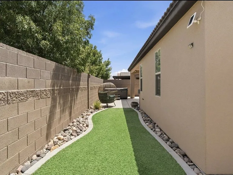 1024 N Silver Lode Ave — Photo 20