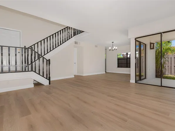 11125 SW 132nd Ct #9-2, Miami, FL 33186