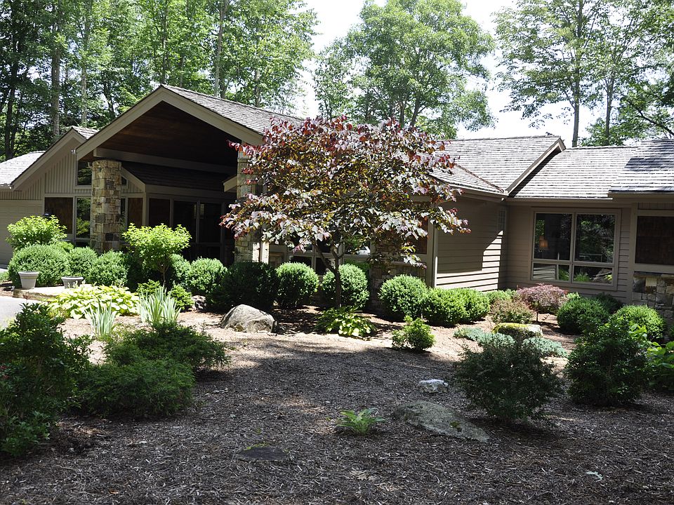 1st image of 1137 Vista Way