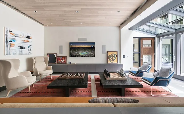 Rented by Douglas Elliman | media 19