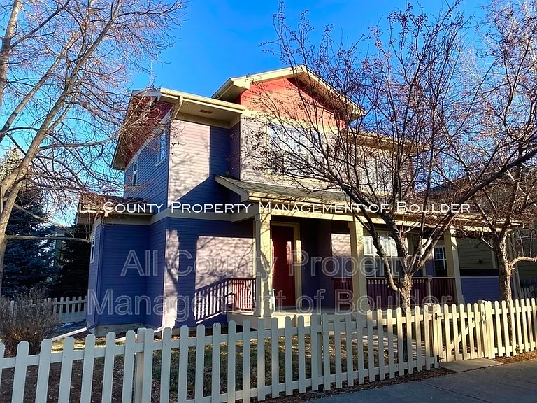 519 Sierra Ave — Photo 2