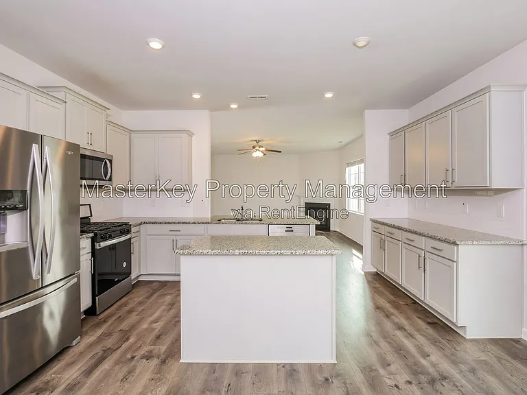 633 Birchhead Dr — Photo 4