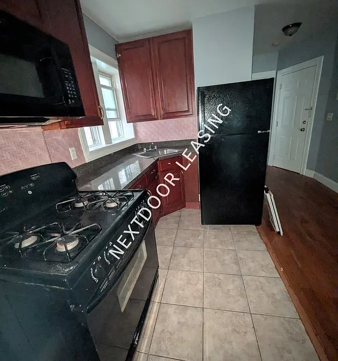 552 Avenue C #4M