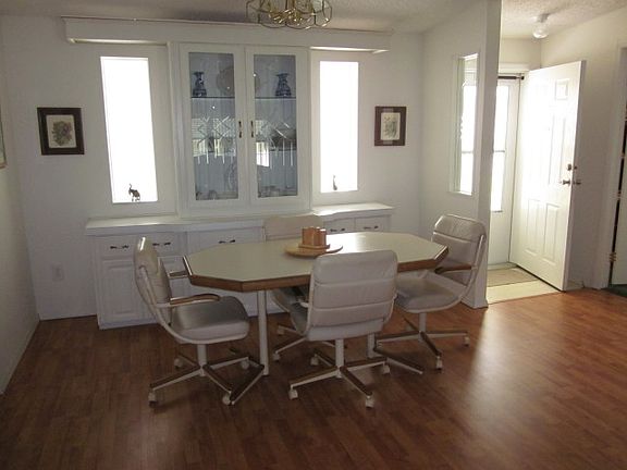 4th image of 141 Pineridge Dr