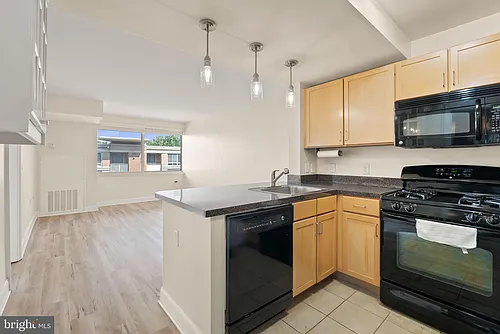 800 4th St SW #S513 Photo 1