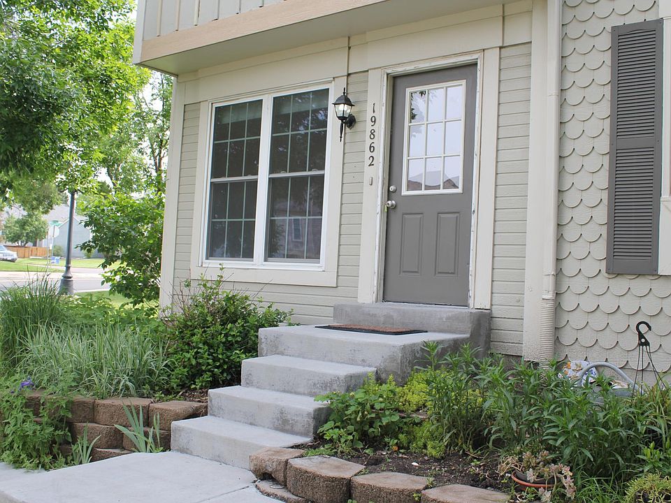 1st image of 19862 Summerset Ln