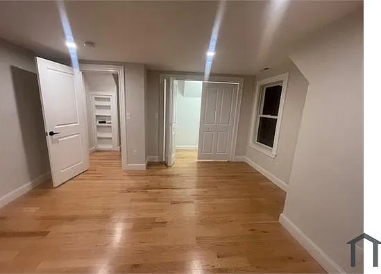 17 Selden St — Photo 7