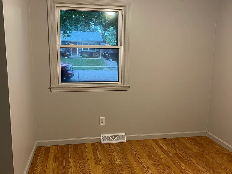 3 Bedroom with new ceiling fans