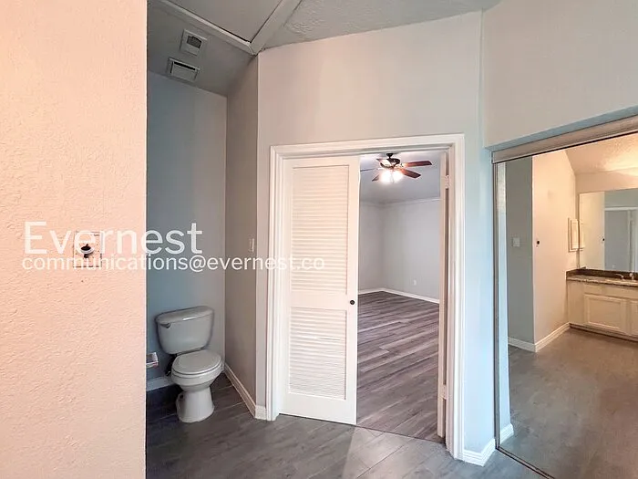 7842 Royan Dr — Photo 18