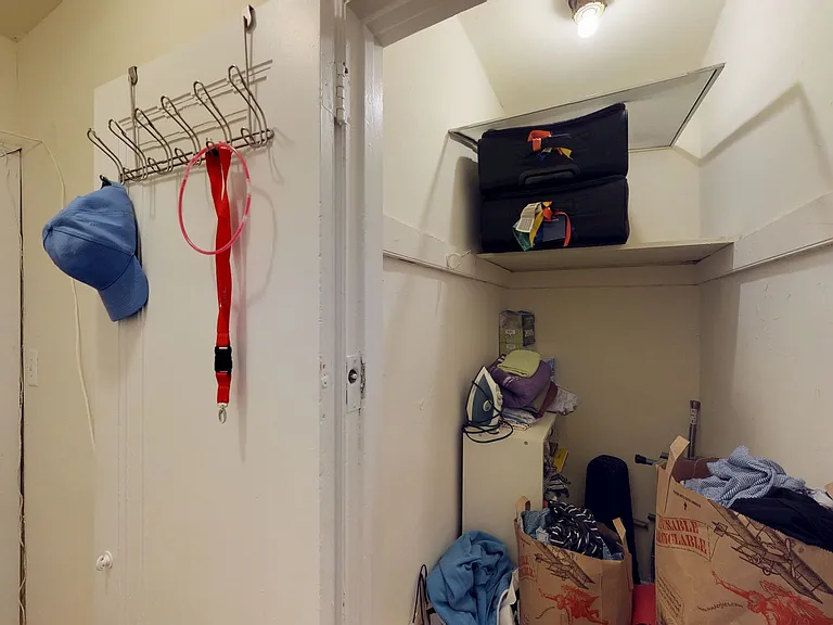 Penn Hall Apartments — Photo 15