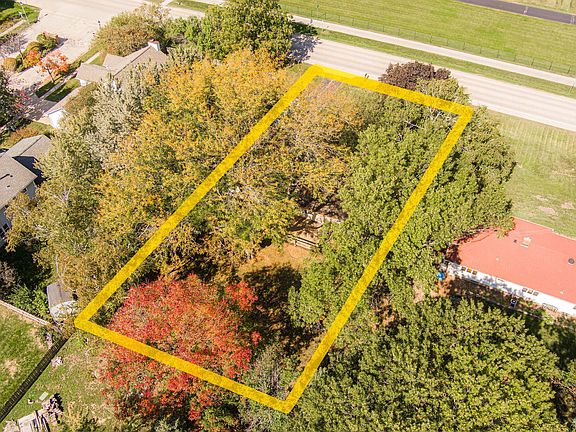 5th image of 202 E Fairview Dr
