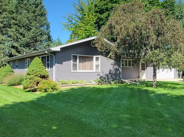 418 Highland Park Ave, Clinton, WI 53525