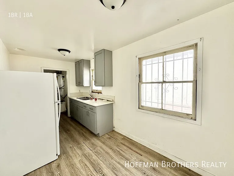 5059 W 20th St #1 — Photo 1