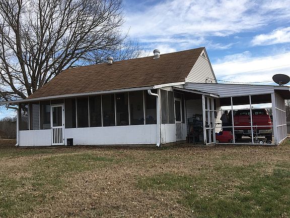 Screen in back porch 