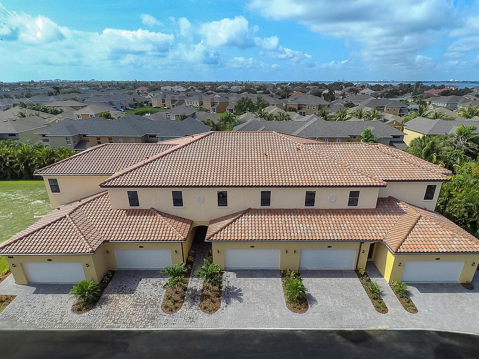 1st image of 735 Lanai Cir #103