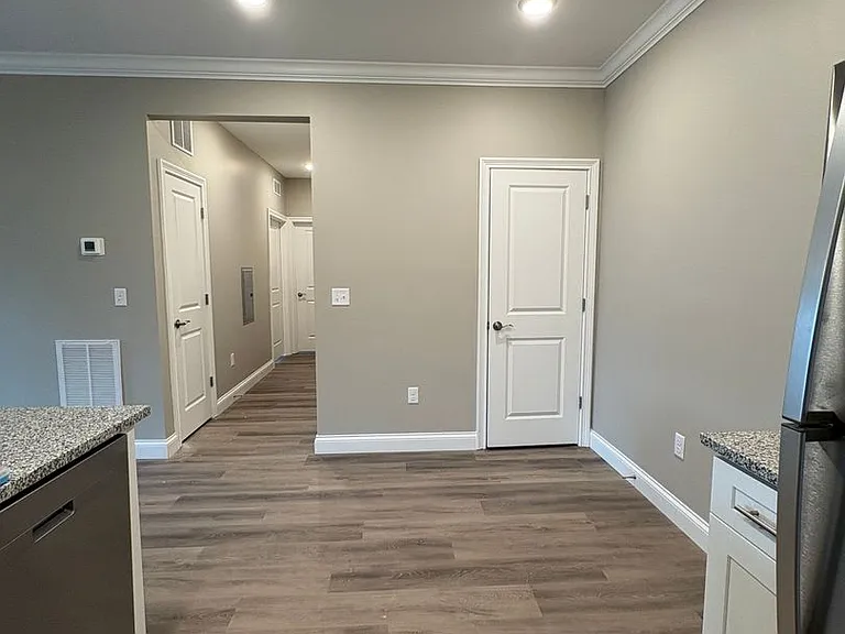 314 Hillview Mills Blvd — Photo 6