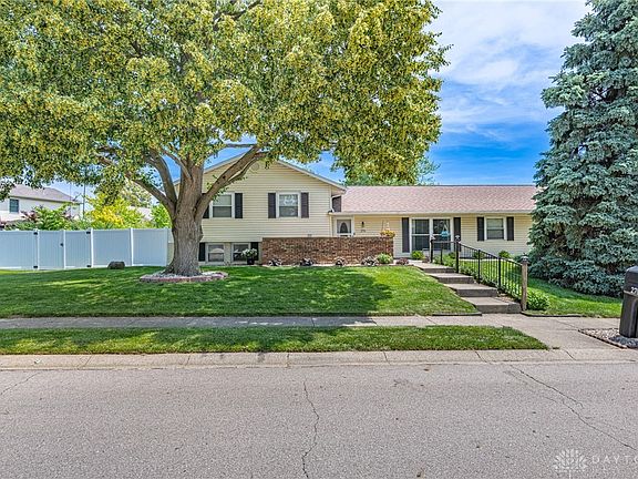 2nd image of 270 Evergreen Dr