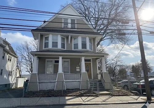 32 Harrison Ave Photo 1