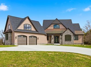 69166 Slating Ln, Romeo, MI 48065