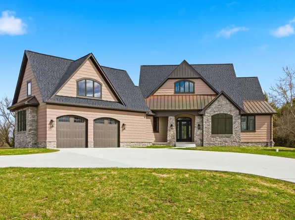 69166 Slating Ln, Romeo, MI 48065