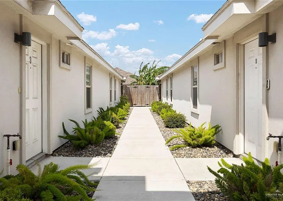 1425 Alta Vista Dr #2