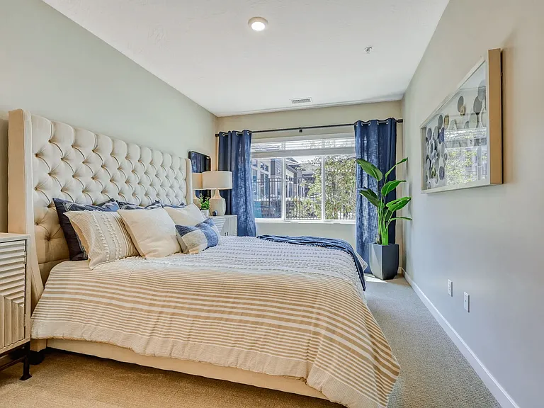 Brookfield Apartments — Photo 9