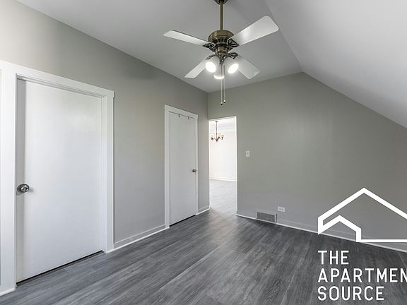 3rd image of 2834 W Dickens Ave #2