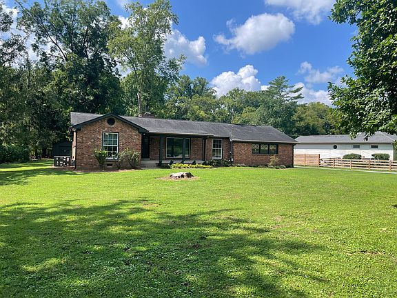 3rd image of 475 Broadwell Dr