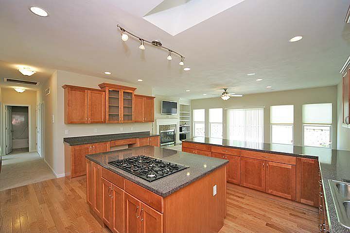 2nd image of 3901 Butler Hill Rd