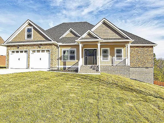 2nd image of 76 Candie Ln