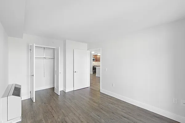 Rented by Stonehenge NYC LLC | media 8