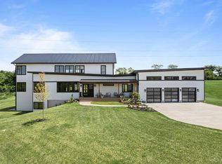 8886 Walnut Rdg, West Chester, OH 45069