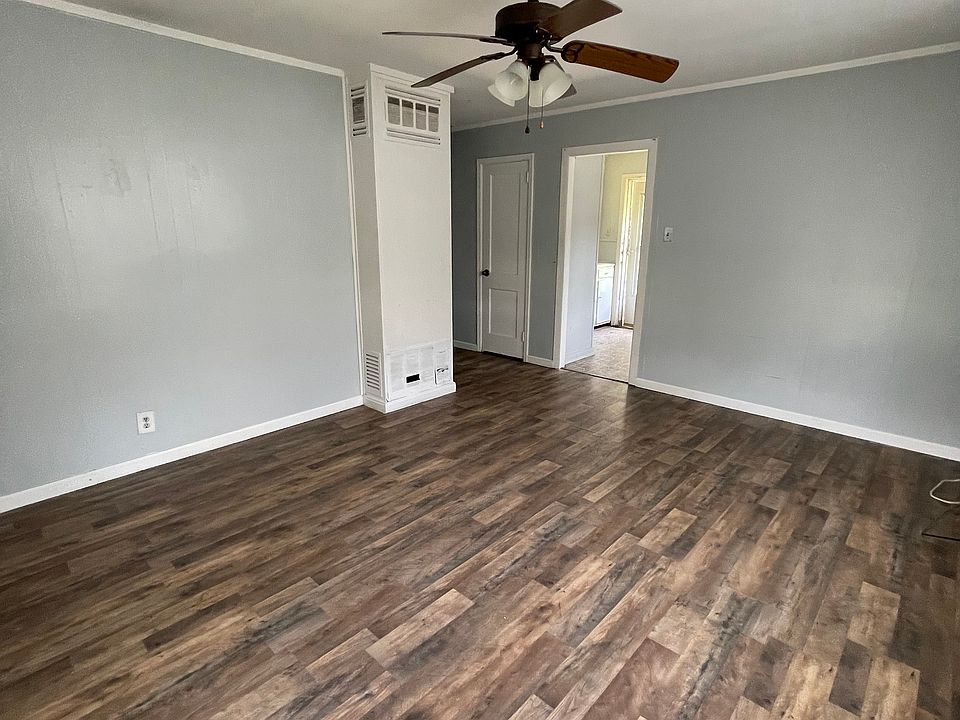 2nd image of 1727 8th Ave