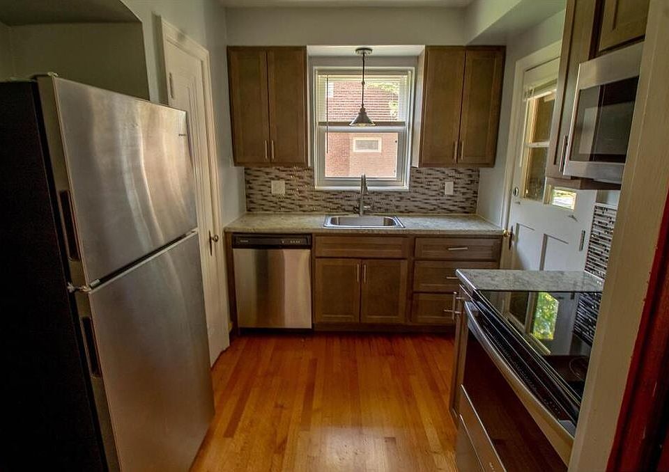 1st image of 4008 Wilmington Ave APT 11