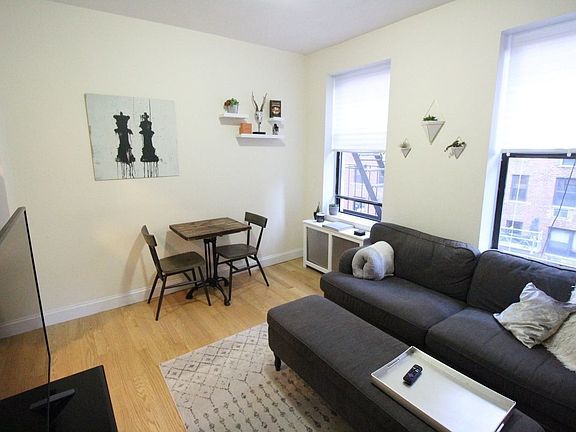 5th image of 406 E 64th St #5F