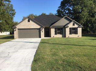 26 W Old Depot Rd, Farmington, AR 72730