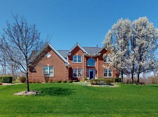 10 Harrington Ct, Hawthorn Woods, IL 60047