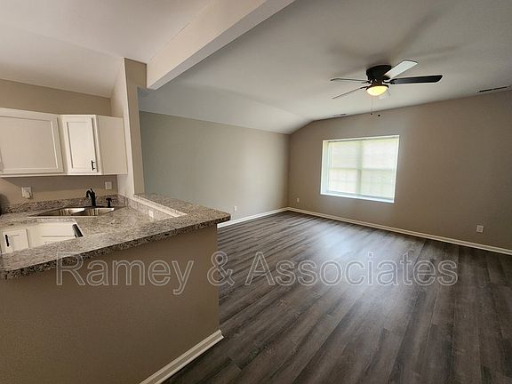 5th image of 515 S 20th St