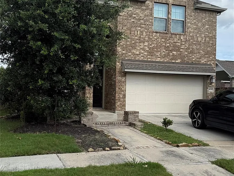 16018 Muster Oak Dr — Photo 1