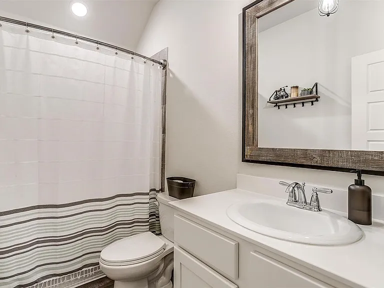 3309 Comal Dr — Photo 8