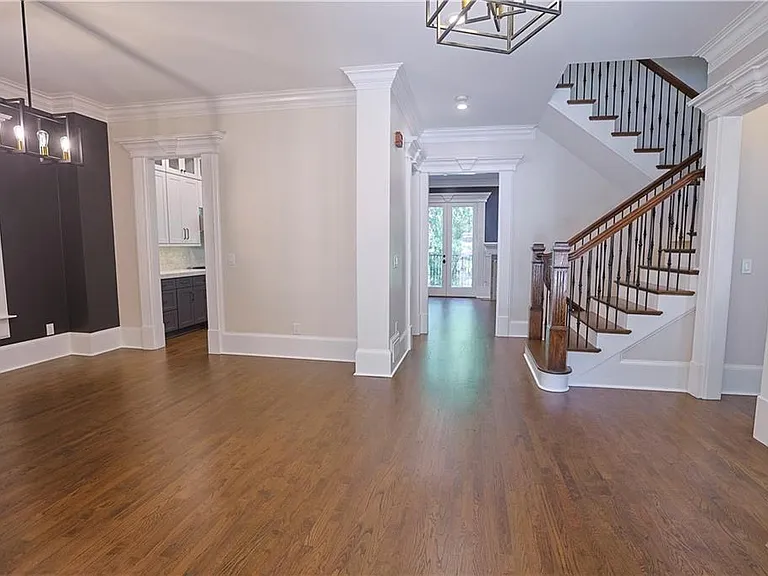 1294 Lenox Park Blvd — Photo 4